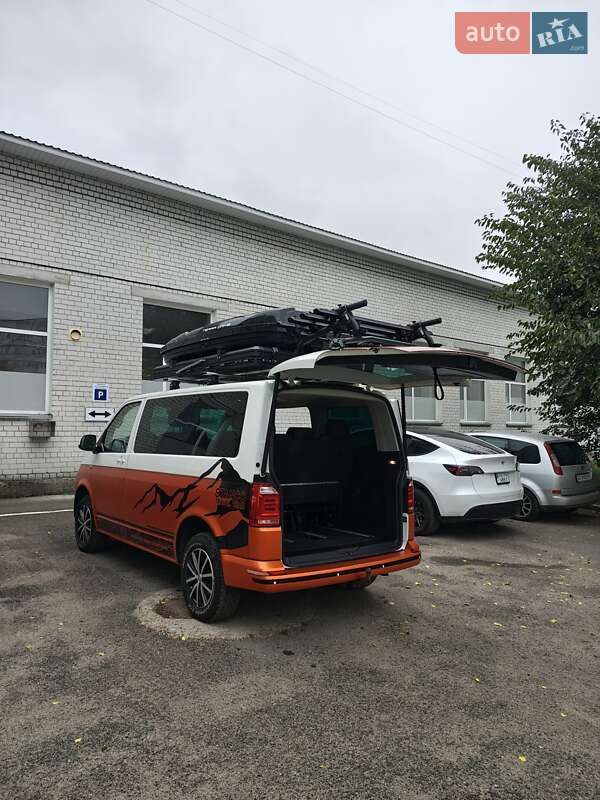 Мінівен Volkswagen Multivan 2016 в Черкасах