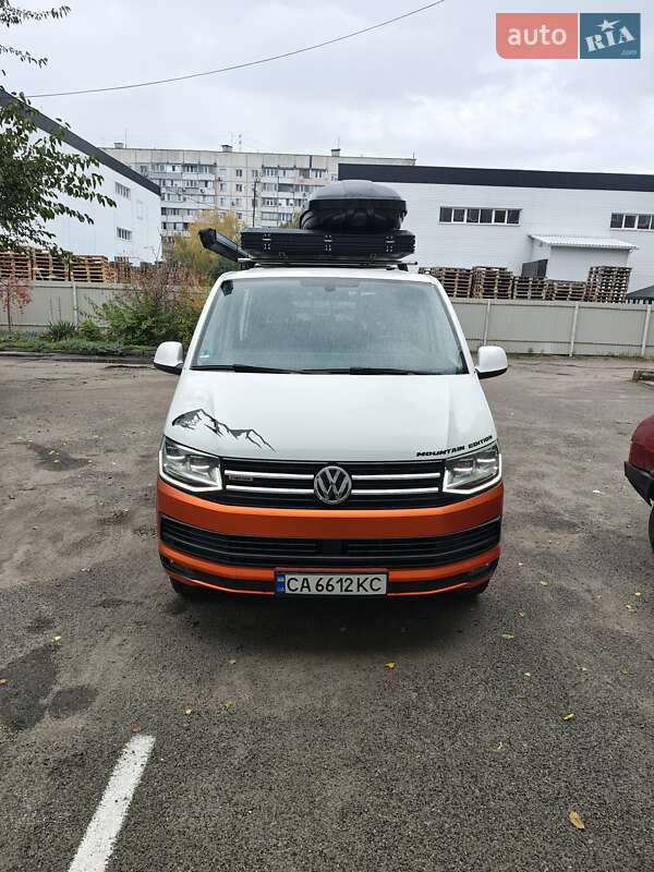 Мінівен Volkswagen Multivan 2016 в Черкасах