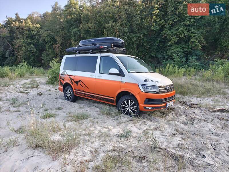 Мінівен Volkswagen Multivan 2016 в Черкасах