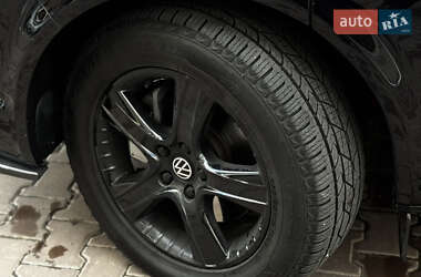 Минивэн Volkswagen Multivan 2019 в 