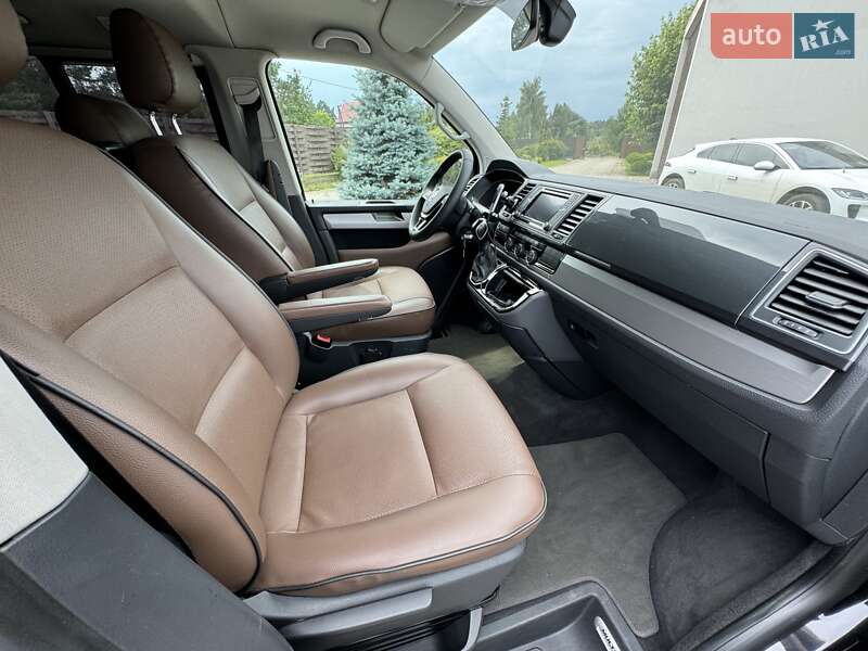 Мінівен Volkswagen Multivan 2018 в Києві