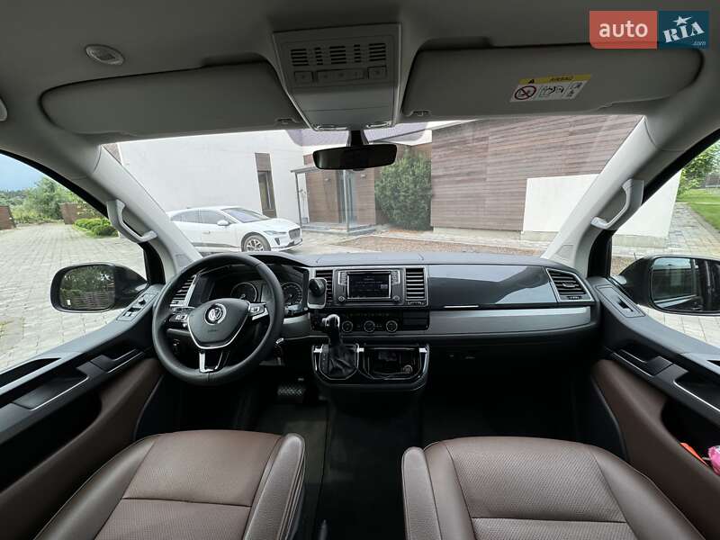 Мінівен Volkswagen Multivan 2018 в Києві