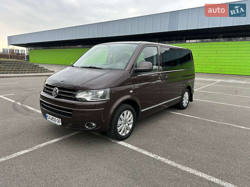 Мінівен Volkswagen Multivan 2012 в Києві
