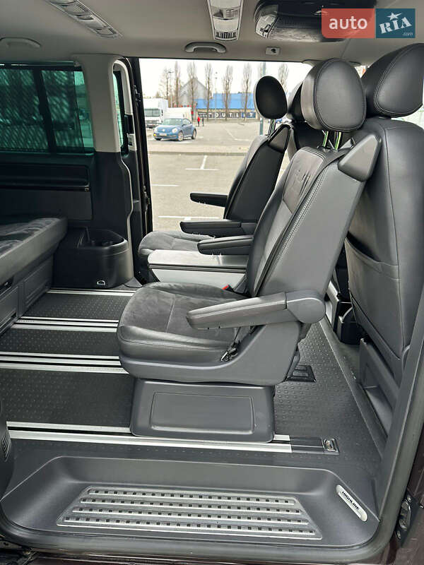 Мінівен Volkswagen Multivan 2012 в Києві