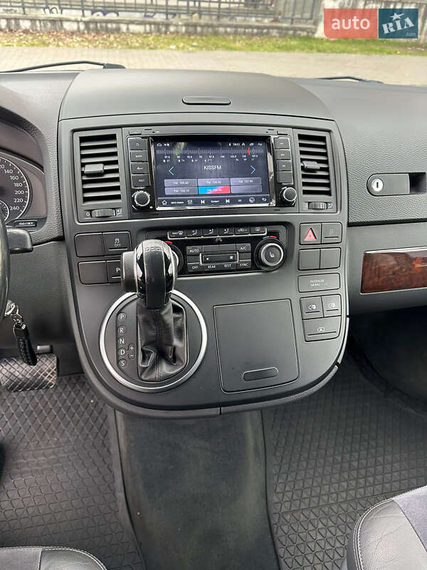 Мінівен Volkswagen Multivan 2012 в Києві