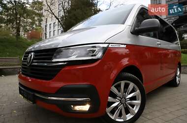 Мінівен Volkswagen Multivan 2021 в 