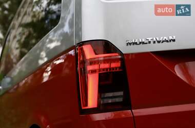 Мінівен Volkswagen Multivan 2021 в 