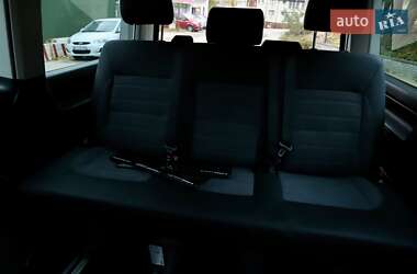Мінівен Volkswagen Multivan 2021 в 