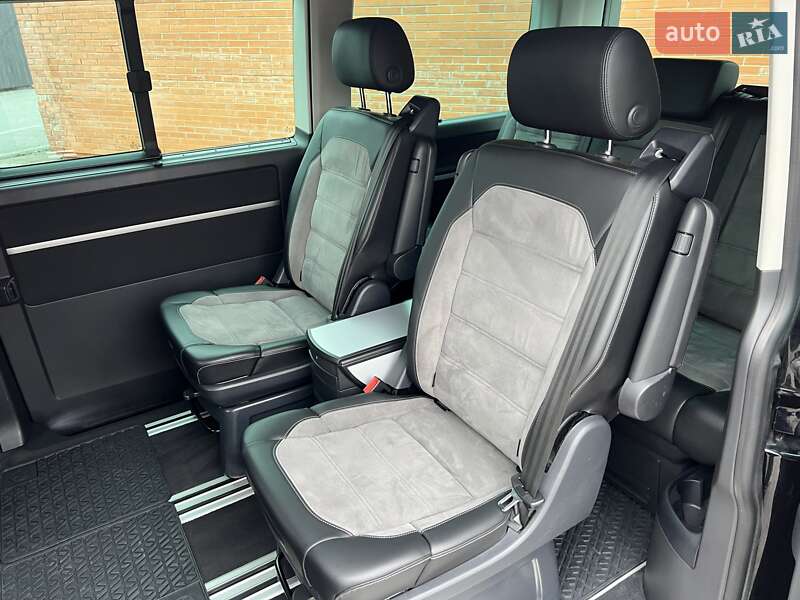 Мінівен Volkswagen Multivan 2019 в Києві