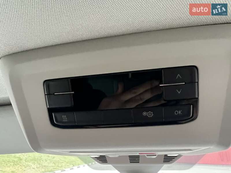 Мінівен Volkswagen Multivan 2019 в Києві