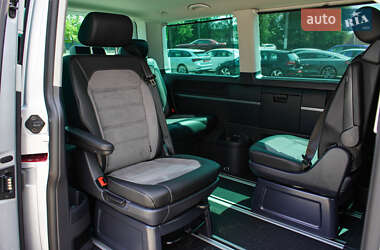 Минивэн Volkswagen Multivan 2020 в 