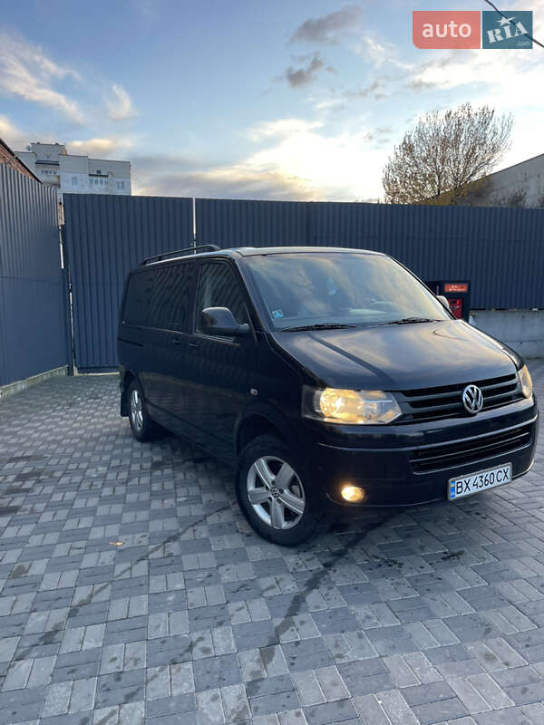 Мінівен Volkswagen Multivan 2011 в Хмельницькому