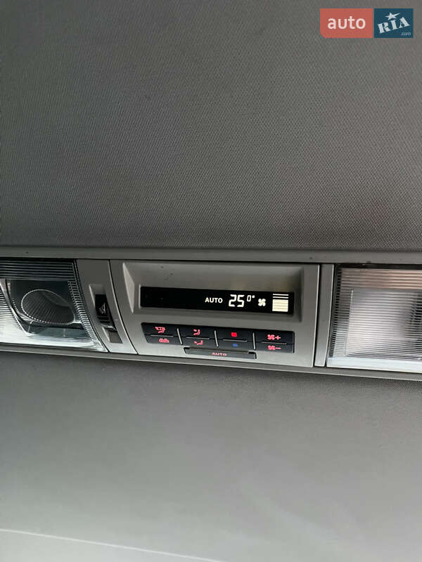 Мінівен Volkswagen Multivan 2011 в Хмельницькому