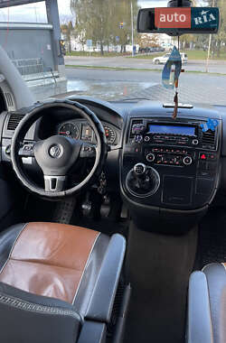 Мінівен Volkswagen Multivan 2011 в  фото 18 Мінівен Volkswagen Multivan 2011 в