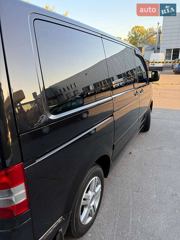 Мінівен Volkswagen Multivan 2009 в Харкові