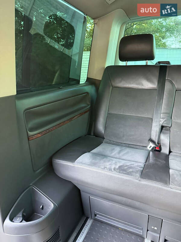 Мінівен Volkswagen Multivan 2009 в Харкові