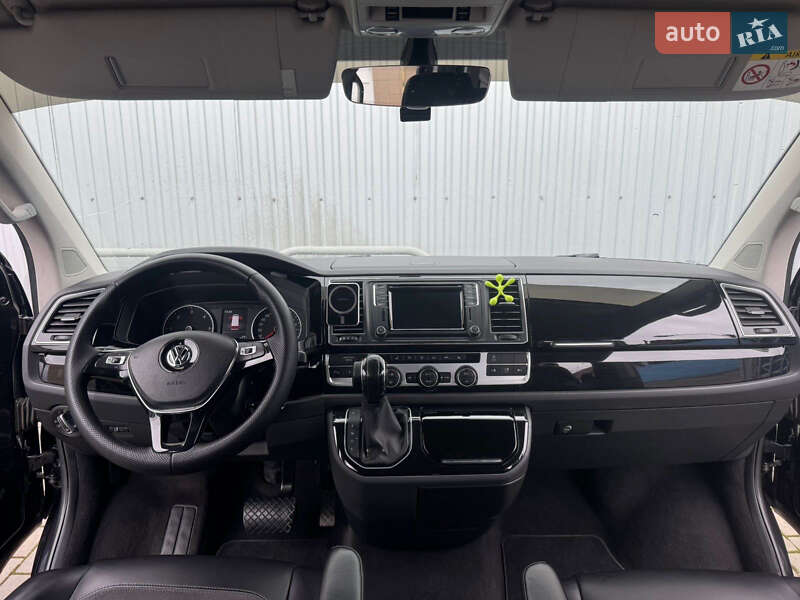 Минивэн Volkswagen Multivan 2016 в Виноградове