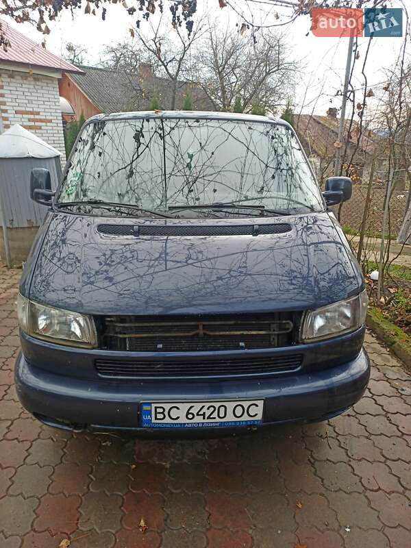 Минивэн Volkswagen Multivan 1996 в Старом Самборе