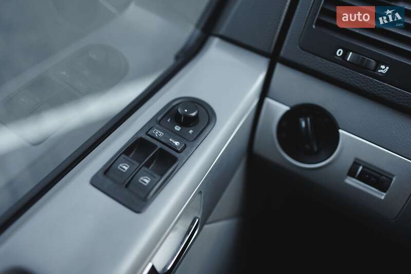 Минивэн Volkswagen Multivan 2007 в Днепре фото 3 Минивэн Volkswagen Multivan 2007 в Днепре