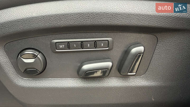 Мінівен Volkswagen Multivan 2020 в Києві