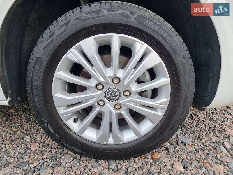 Мінівен Volkswagen Multivan 2020 в Радивиліві