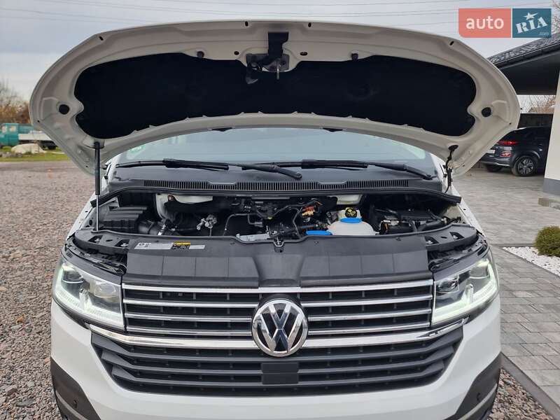 Мінівен Volkswagen Multivan 2020 в Радивиліві