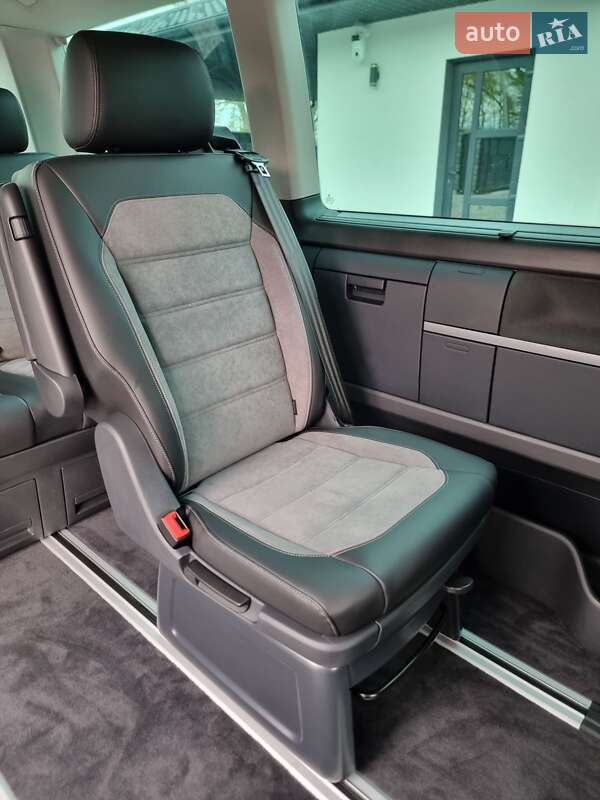Мінівен Volkswagen Multivan 2020 в Радивиліві