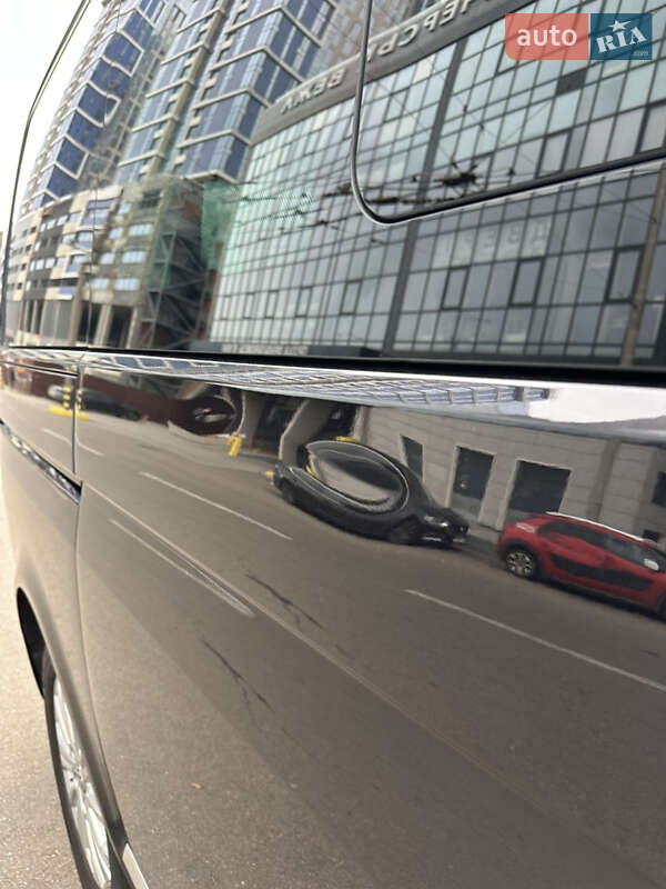 Минивэн Volkswagen Multivan 2022 в Киеве