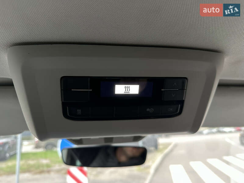 Минивэн Volkswagen Multivan 2022 в Киеве