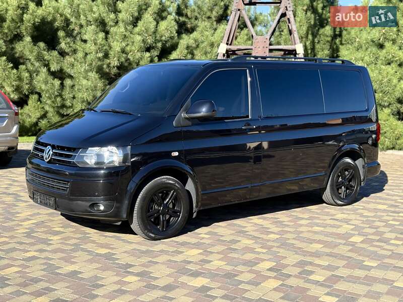 Мінівен Volkswagen Multivan 2013 в Дніпрі