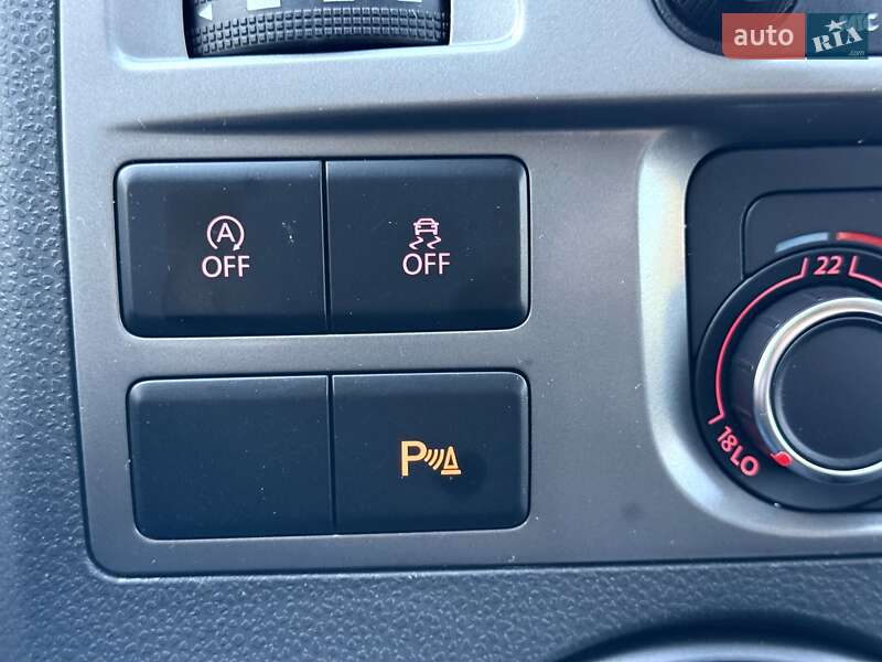 Мінівен Volkswagen Multivan 2013 в Дніпрі