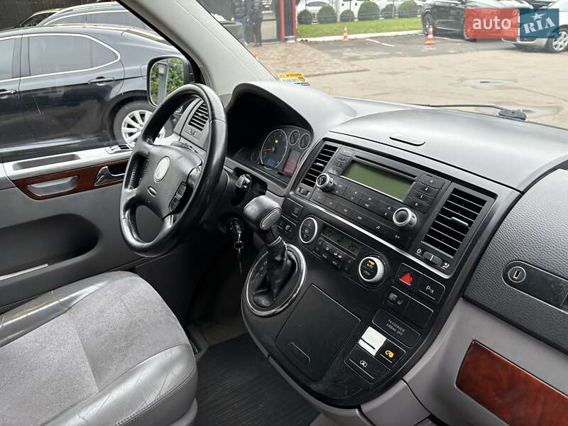 Мінівен Volkswagen Multivan 2006 в Києві