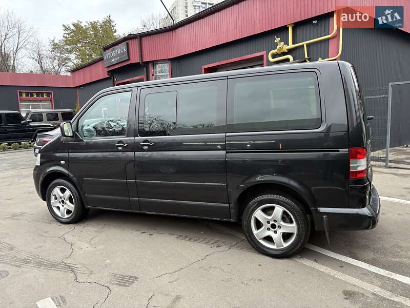 Мінівен Volkswagen Multivan 2006 в Києві
