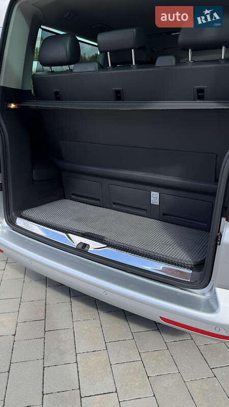 Мінівен Volkswagen Multivan 2015 в Хмельницькому