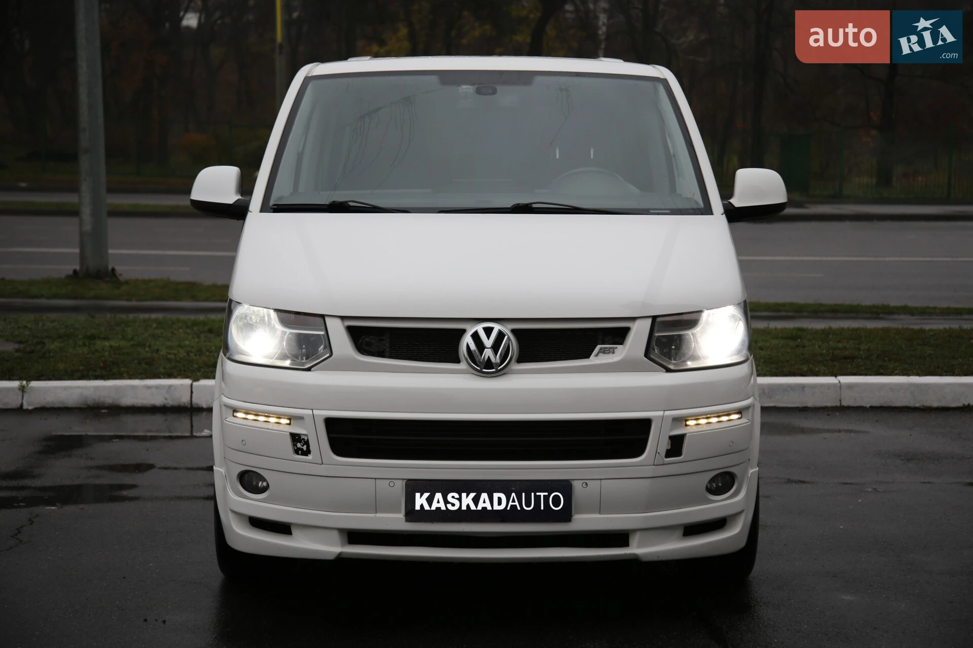 2010 Volkswagen Multivan - мініатюра 2