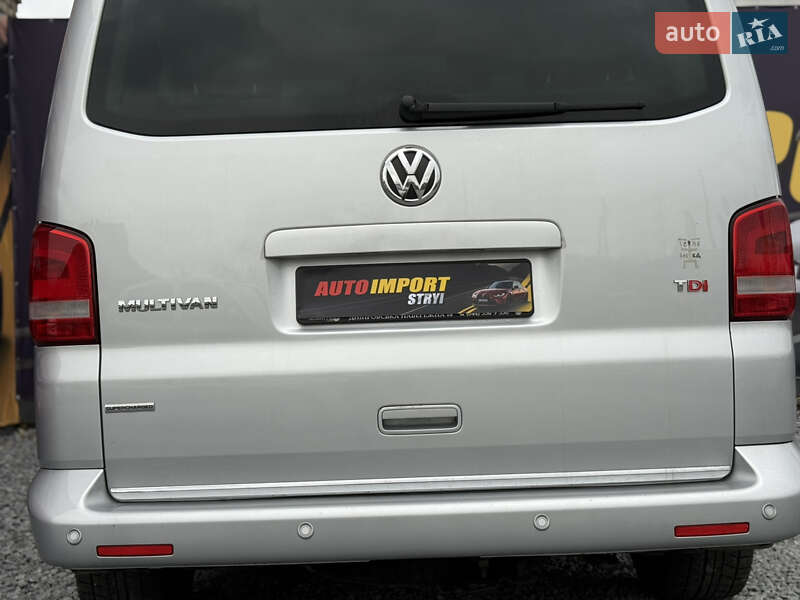 Мінівен Volkswagen Multivan 2011 в Стрию