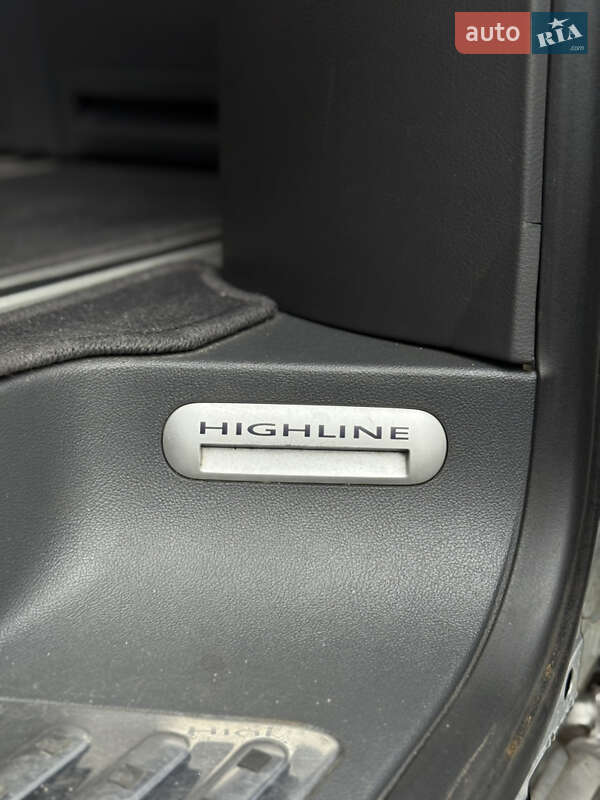 Мінівен Volkswagen Multivan 2011 в Стрию