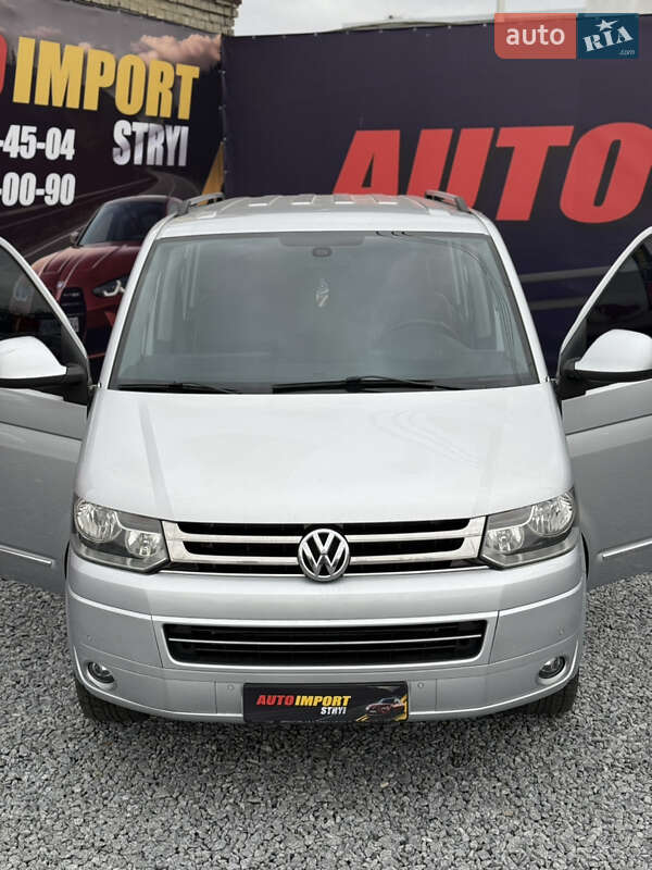 Мінівен Volkswagen Multivan 2011 в Стрию