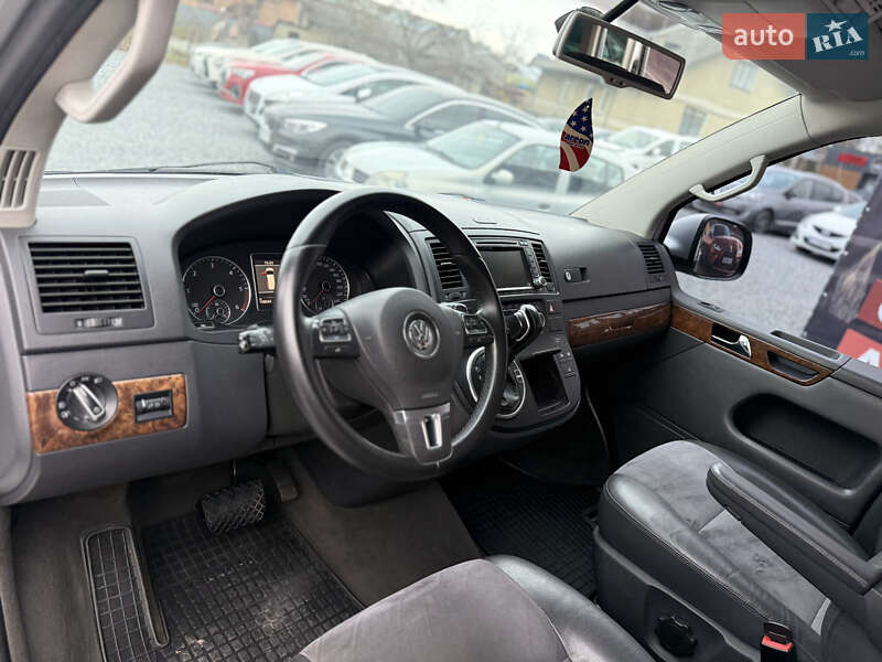 Мінівен Volkswagen Multivan 2011 в Стрию