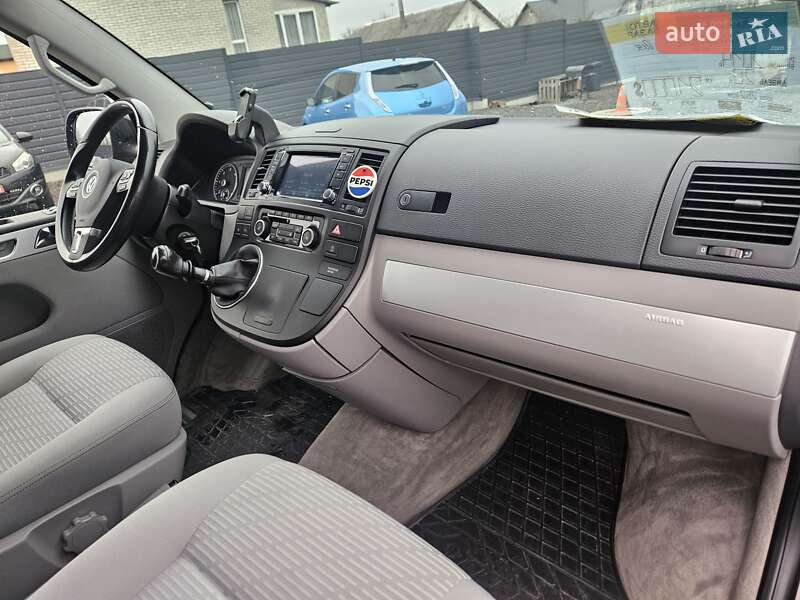 Мінівен Volkswagen Multivan 2014 в Луцьку
