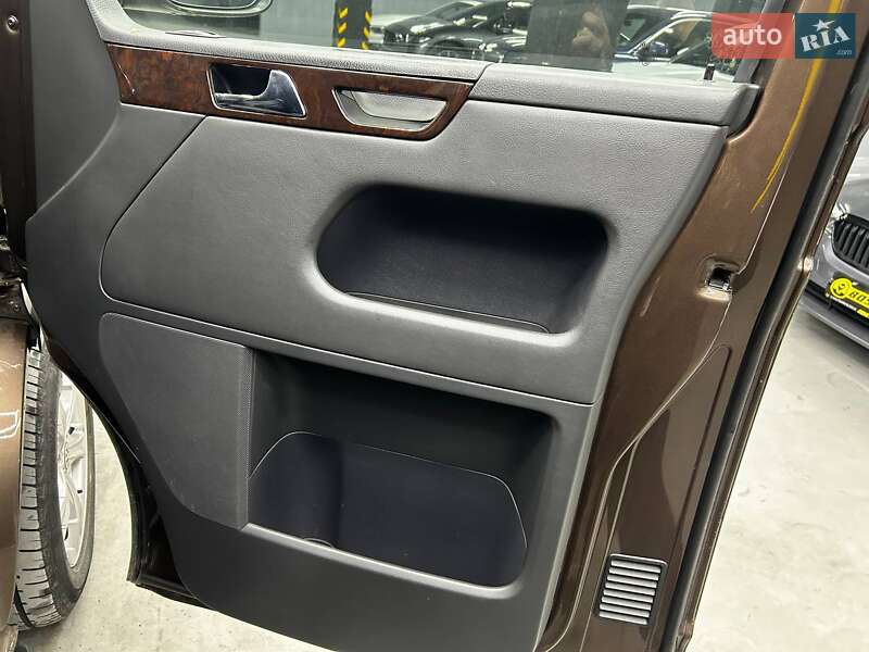 Мінівен Volkswagen Multivan 2015 в Чернівцях фото 20 Мінівен Volkswagen Multivan 2015 в Чернівцях