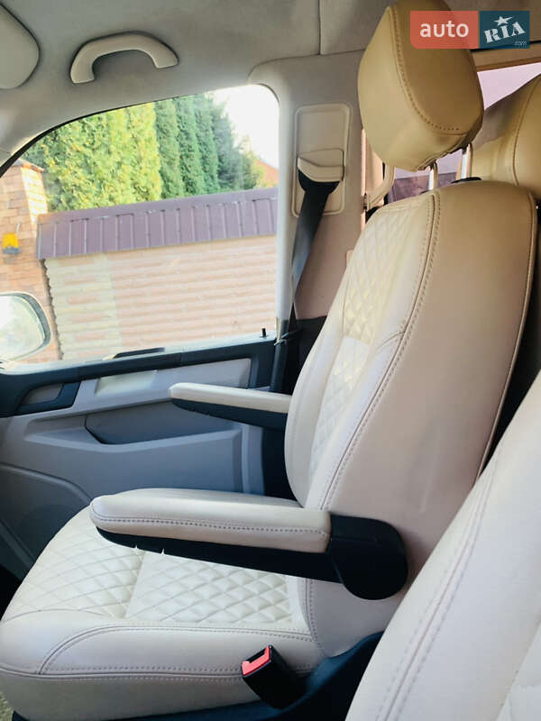 Мінівен Volkswagen Multivan 2016 в Києві фото 8 Мінівен Volkswagen Multivan 2016 в Києві