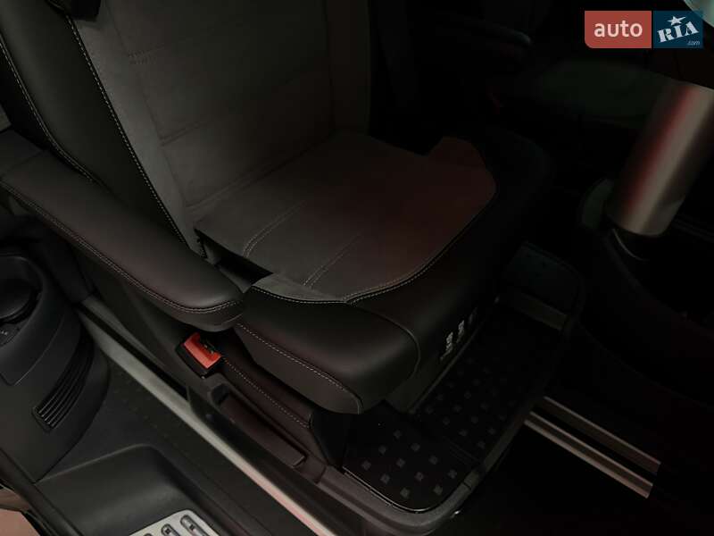 Минивэн Volkswagen Multivan 2024 в Тернополе фото 52 Минивэн Volkswagen Multivan 2024 в Тернополе