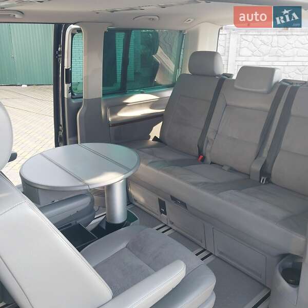 Минивэн Volkswagen Multivan 2008 в Киеве