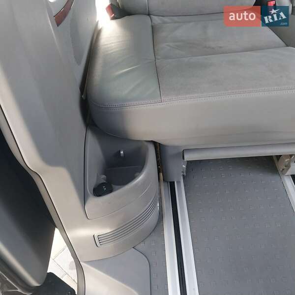 Минивэн Volkswagen Multivan 2008 в Киеве
