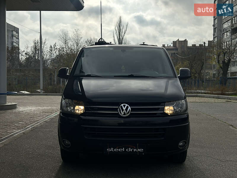 Мінівен Volkswagen Multivan 2011 в Миколаєві