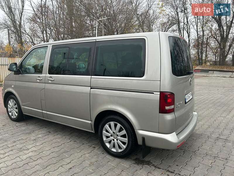 Минивэн Volkswagen Multivan 2012 в Киеве