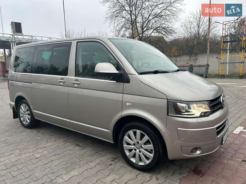 Минивэн Volkswagen Multivan 2012 в Киеве