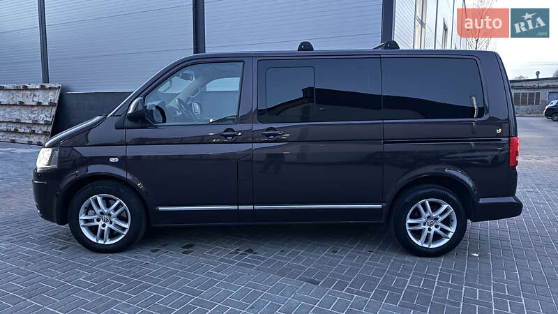 Минивэн Volkswagen Multivan 2010 в Киеве