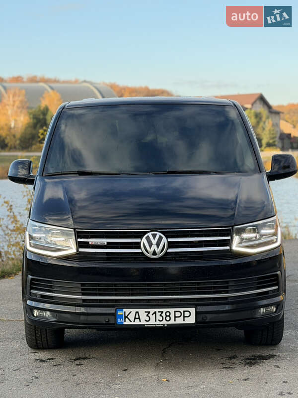 Мінівен Volkswagen Multivan 2015 в Дніпрі